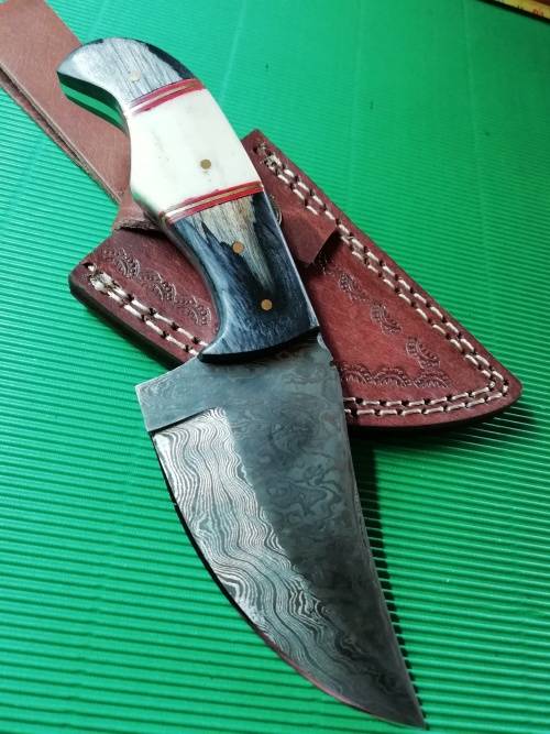 HANDMADE DAMASCUS STEEL SKINNING KNIFE !!!