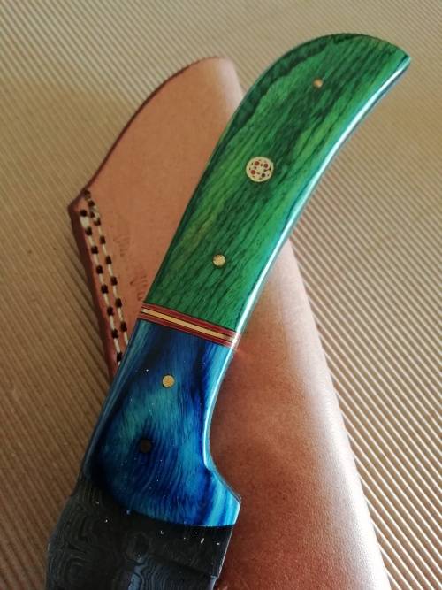 HANDMADE DAMASCUS STEEL HUNTING KNIFE !!!