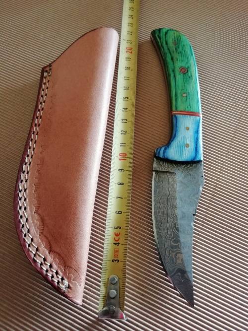 HANDMADE DAMASCUS STEEL HUNTING KNIFE !!!