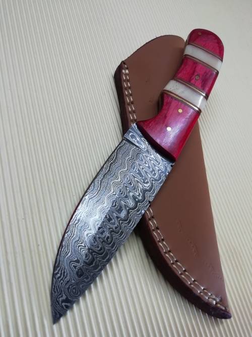 HANDMADE DAMASCUS STEEL HUNTING KNIFE !!!