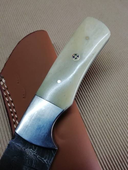 HANDMADE DAMASCUS STEEL HUNTING KNIFE !!!