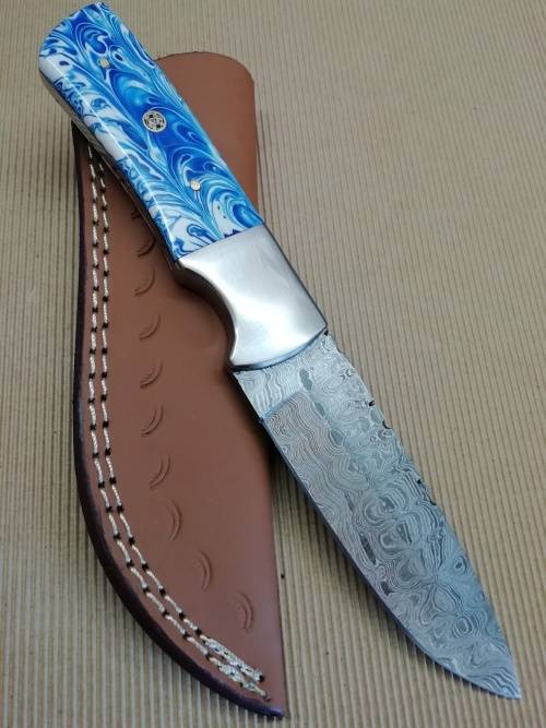 HANDMADE DAMASCUS STEEL HUNTING KNIFE !!!