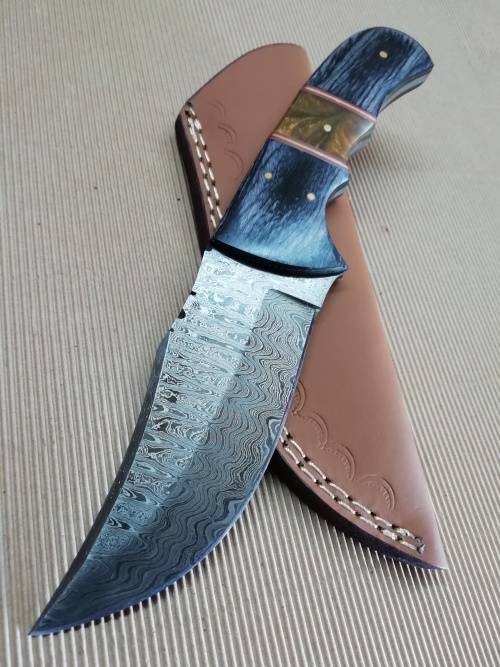 HANDMADE DAMASCUS STEEL HUNTING KNIFE !!!