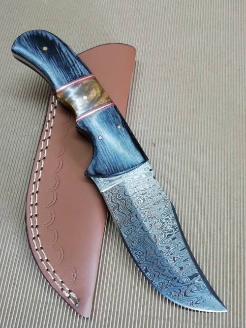 HANDMADE DAMASCUS STEEL HUNTING KNIFE !!!