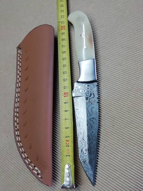 HANDMADE DAMASCUS STEEL HUNTING KNIFE !!!
