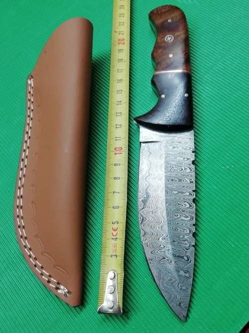 HANDMADE DAMASCUS STEEL HUNTING KNIFE !!!