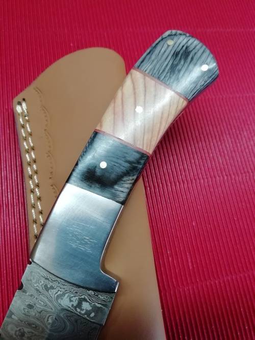 HANDMADE DAMASCUS STEEL HUNTING KNIFE !!!