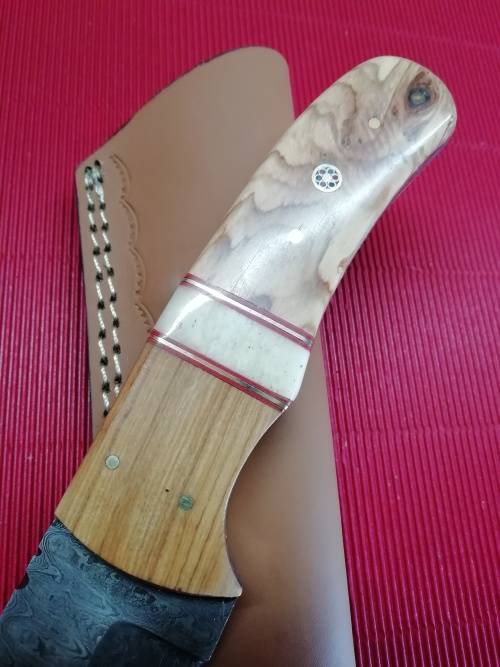 HANDMADE DAMASCUS STEEL HUNTING KNIFE !!!