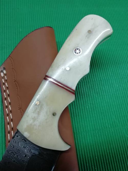 HANDMADE DAMASCUS STEEL HUNTING KNIFE !!!