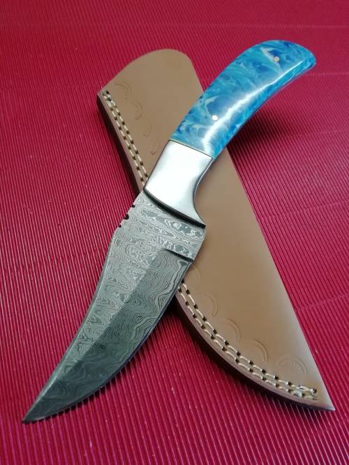 HANDMADE DAMASCUS STEEL HUNTING KNIFE !!!