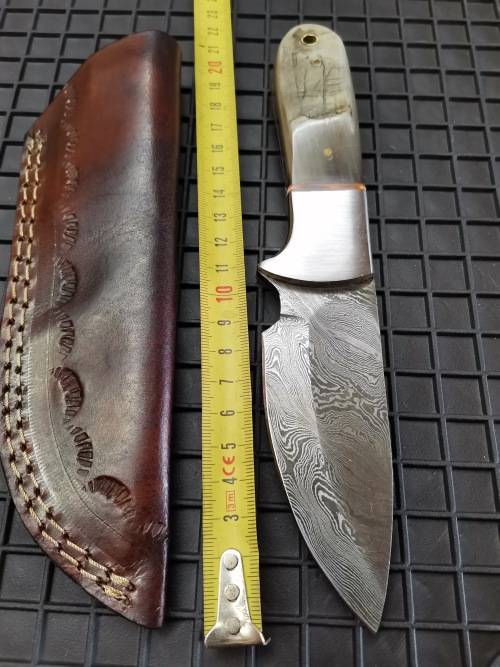 HANDMADE DAMASCUS STEEL HUNTING KNIFE !!!