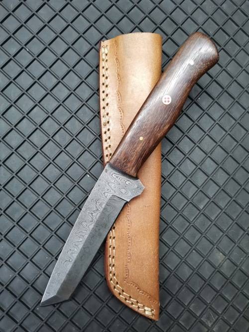 HANDMADE DAMASCUS STEEL HUNTING KNIFE !!!