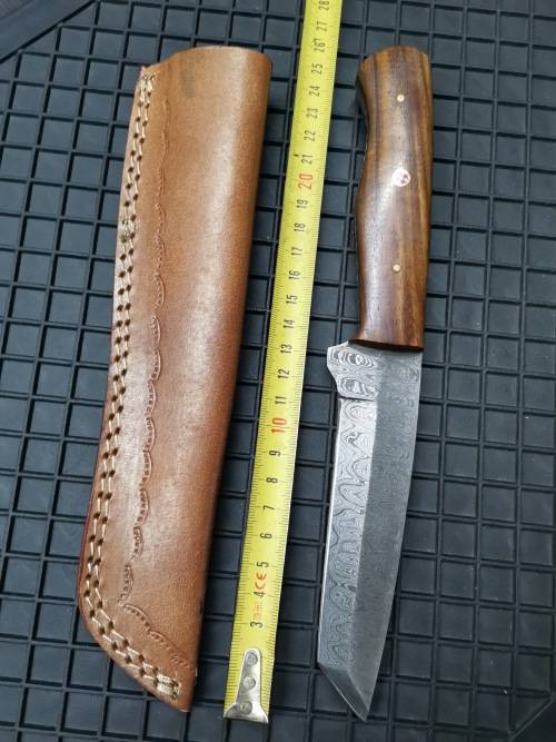 HANDMADE DAMASCUS STEEL HUNTING KNIFE !!!