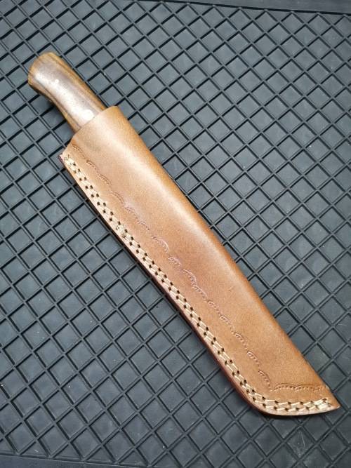 HANDMADE DAMASCUS STEEL HUNTING KNIFE !!!