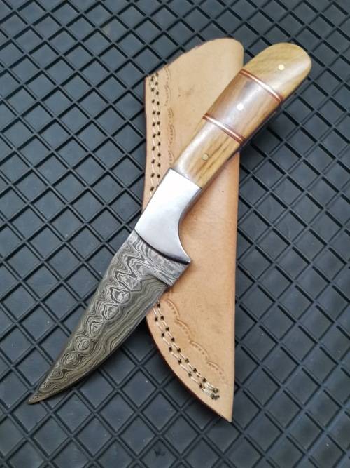 HANDMADE DAMASCUS STEEL HUNTING KNIFE