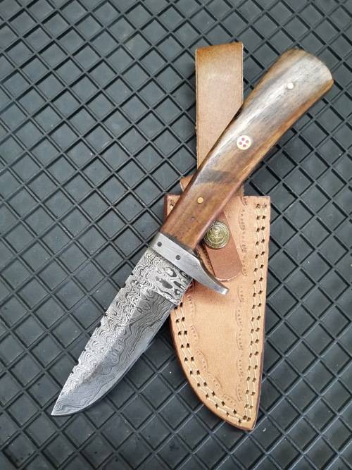 HANDMADE DAMASCUS STEEL HUNTING KNIFE