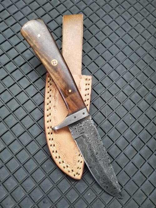 HANDMADE DAMASCUS STEEL HUNTING KNIFE