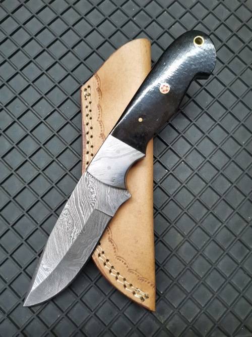 HANDMADE DAMASCUS STEEL HUNTING KNIFE