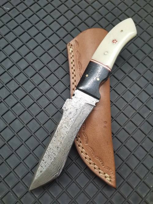 HANDMADE DAMASCUS STEEL HUNTING KNIFE