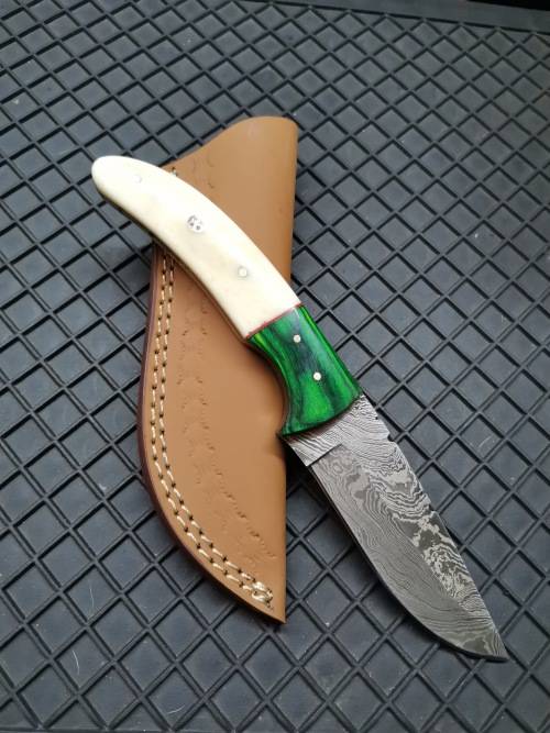 HANDMADE DAMASCUS STEEL HUNTING KNIFE