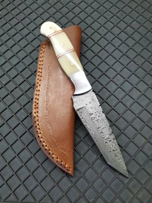 HANDMADE DAMASCUS STEEL HUNTING KNIFE