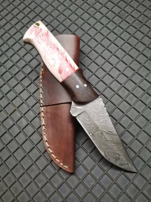 HANDMADE DAMASCUS STEEL HUNTING KNIFE