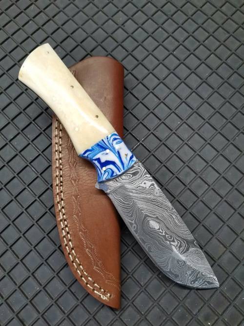 HANDMADE DAMASCUS STEEL HUNTING KNIFE