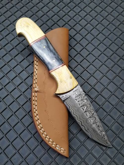 HANDMADE DAMASCUS STEEL HUNTING KNIFE