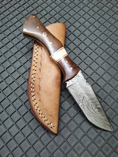 HANDMADE DAMASCUS STEEL HUNTING KNIFE