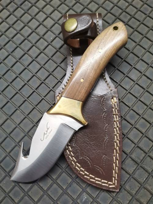 Handmade Stainless Steel Skinning Knife With Guthook