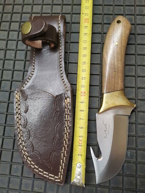 Handmade Stainless Steel Skinning Knife With Guthook