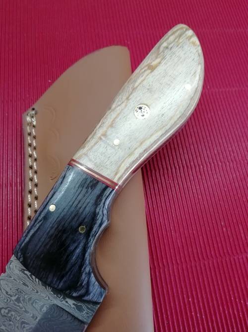 HANDMADE DAMASCUS STEEL HUNTING KNIFE !!!