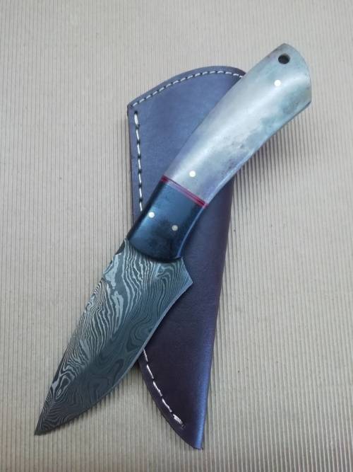 HANDMADE DAMASCUS STEEL HUNTING KNIFE !!!