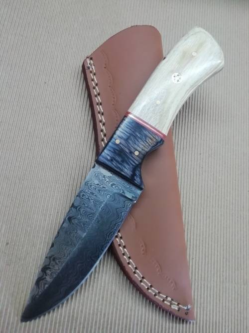 HANDMADE DAMASCUS STEEL HUNTING KNIFE !!!