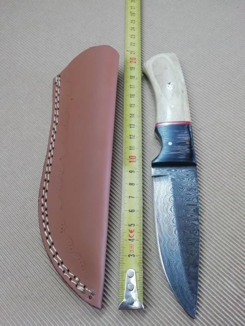 HANDMADE DAMASCUS STEEL HUNTING KNIFE !!!