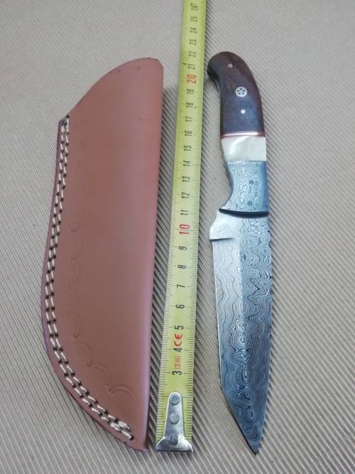 HANDMADE DAMASCUS STEEL HUNTING KNIFE !!!