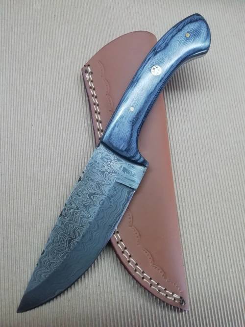 HANDMADE DAMASCUS STEEL HUNTING KNIFE !!!