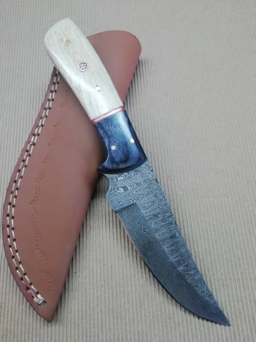 HANDMADE DAMASCUS STEEL HUNTING KNIFE !!!