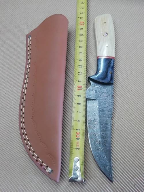HANDMADE DAMASCUS STEEL HUNTING KNIFE !!!