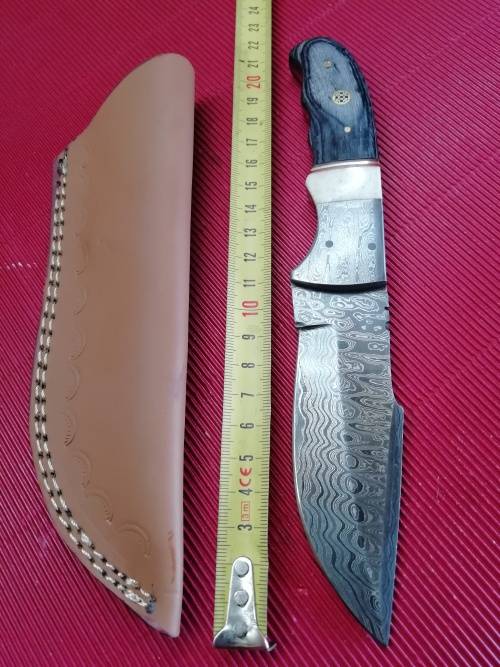 HANDMADE DAMASCUS STEEL HUNTING KNIFE !!!