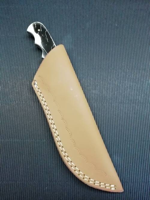 HANDMADE DAMASCUS STEEL HUNTING KNIFE !!!