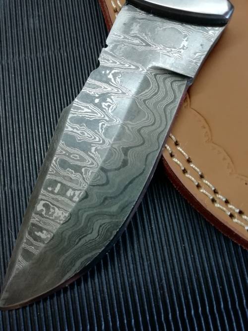HANDMADE DAMASCUS STEEL HUNTING KNIFE !!!