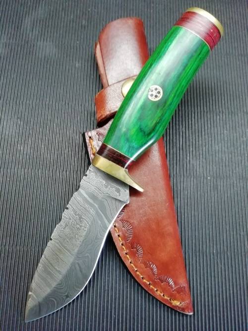 HANDMADE DAMASCUS STEEL HUNTING KNIFE !!!