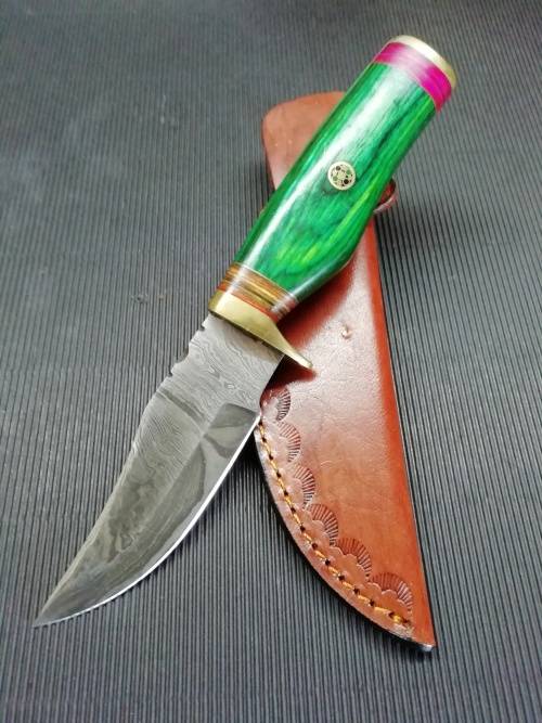 HANDMADE DAMASCUS STEEL HUNTING KNIFE !!!