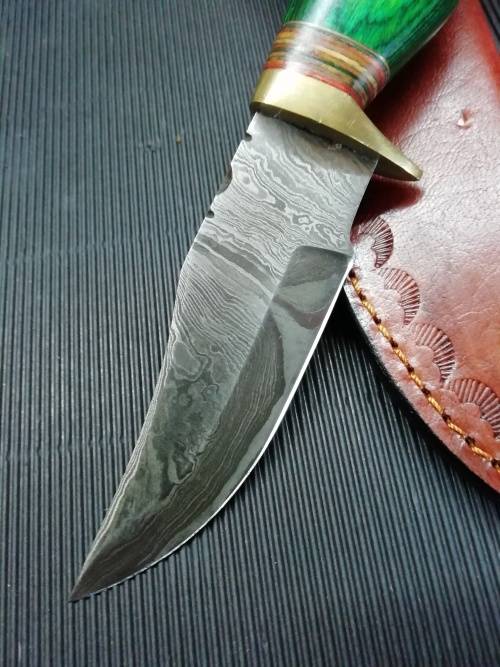 HANDMADE DAMASCUS STEEL HUNTING KNIFE !!!