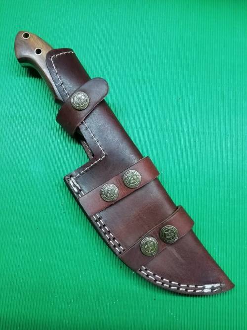 HANDMADE DAMASCUS STEEL HUNTING KNIFE !!!