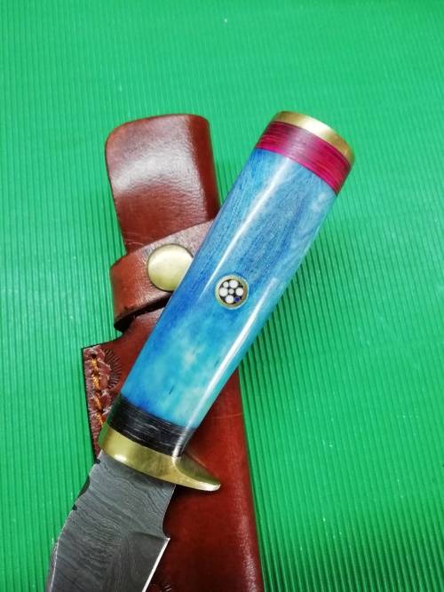 HANDMADE DAMASCUS STEEL HUNTING KNIFE !!!