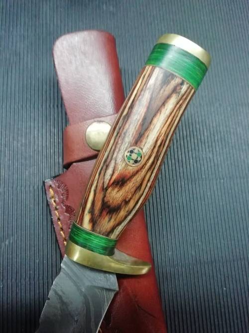HANDMADE DAMASCUS STEEL HUNTING KNIFE !!!