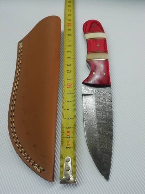 HANDMADE DAMASCUS STEEL HUNTING KNIFE !!!