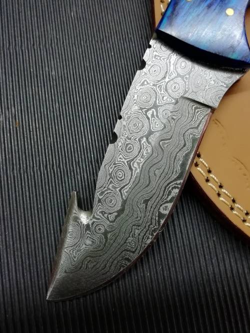 HANDMADE DAMASCUS STEEL HUNTING KNIFE !!!